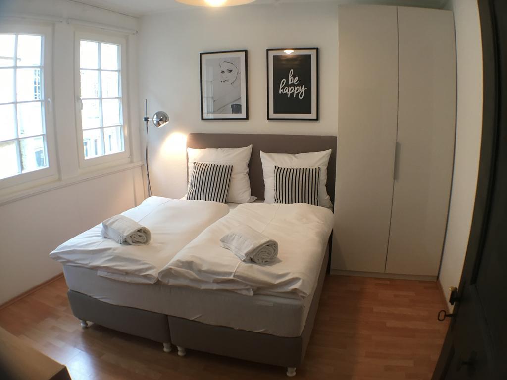 Privatzimmer In Bester Altstadtlage Tübingen Chambre photo